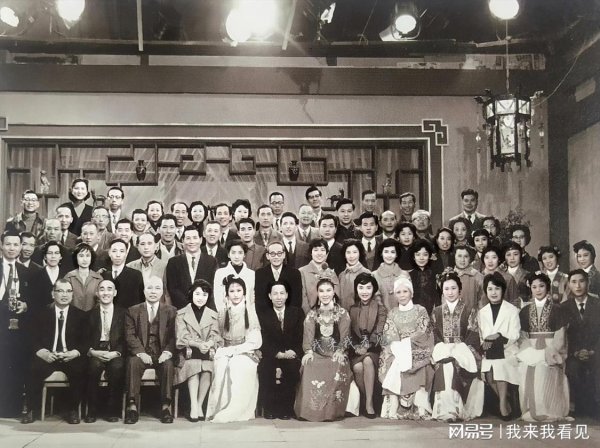 雅休配资 62版越剧电影《红楼梦》第一次开机，是在香港浅水湾